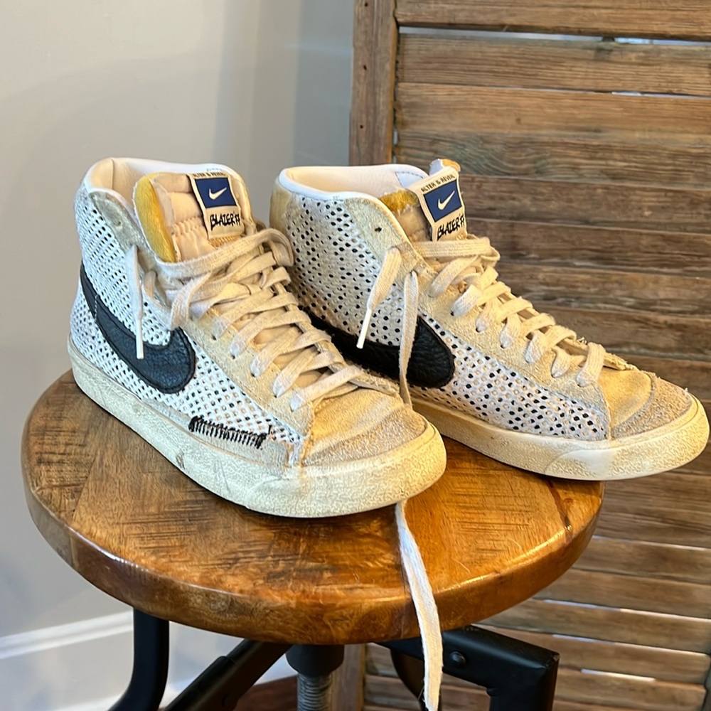 Nike Blazer 77’ youth size 7